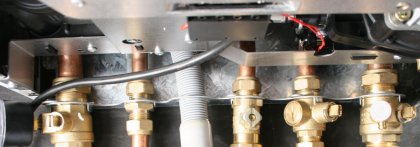 id isar he24 service valves.jpg